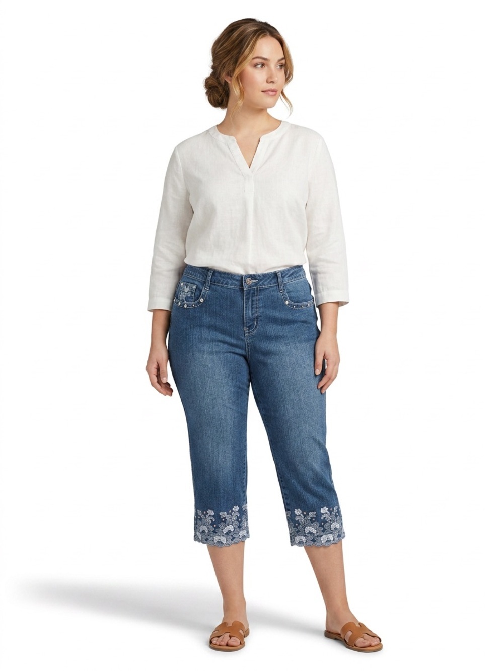 Apollo Jeans Cropped Embrodered Embellished Size 10 Petit Medium wash Stretch